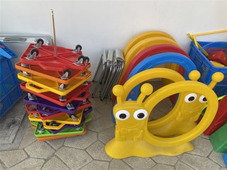 钻爬玩具